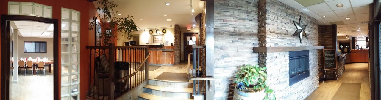 Bear Country Inn Terrace Exterior foto